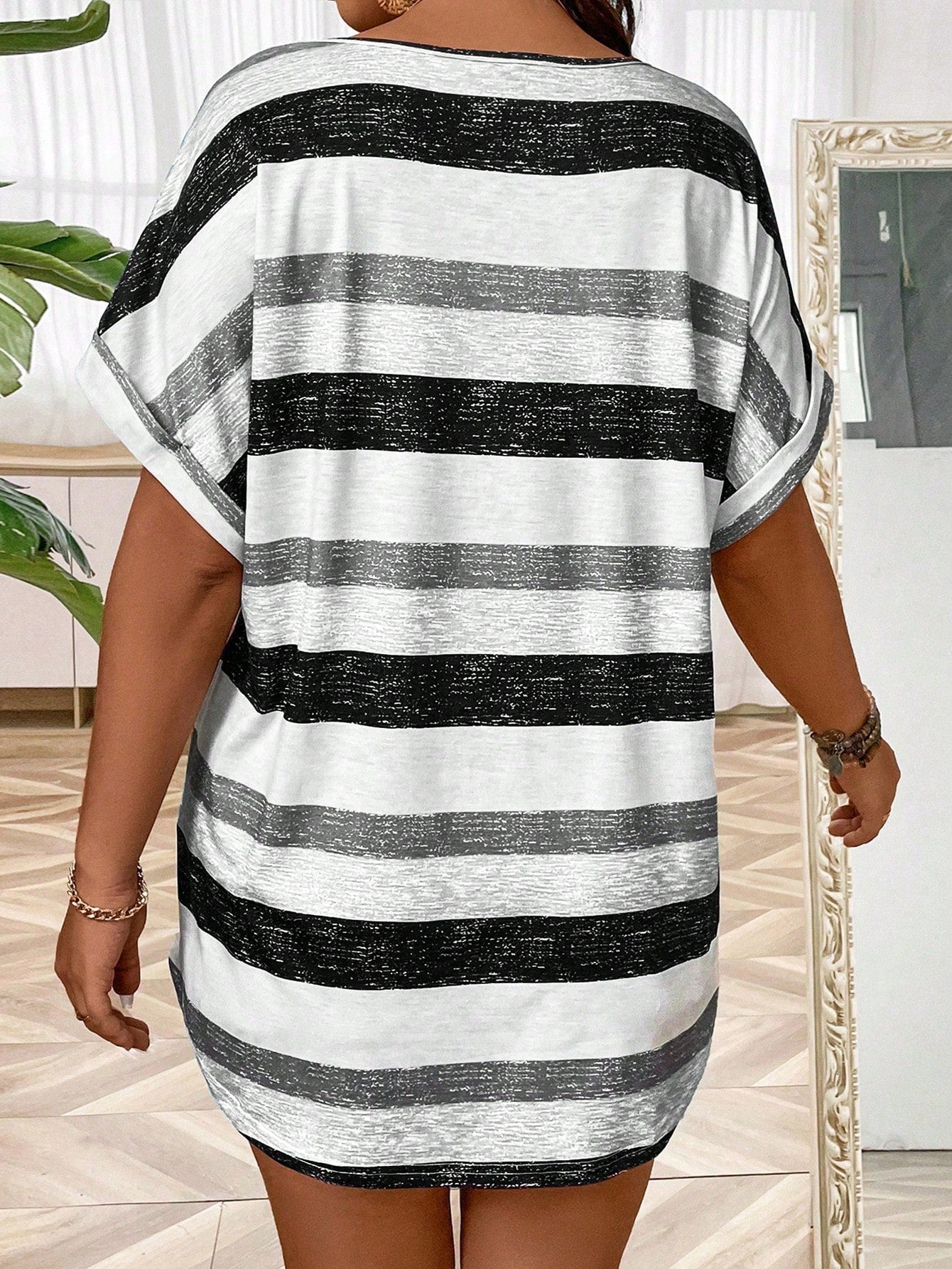 Plus Size V-Neck Short Sleeve Printed Casual Women T-Shirt, Women Summer Top