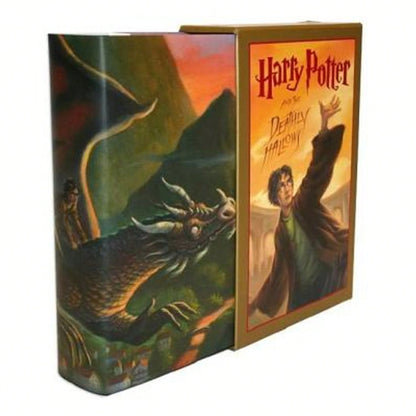 Pre-Owned Harry Potter And The Deathly Hallows- Deluxe Edition: Volume 7 (Hardcover) By J K Rowling