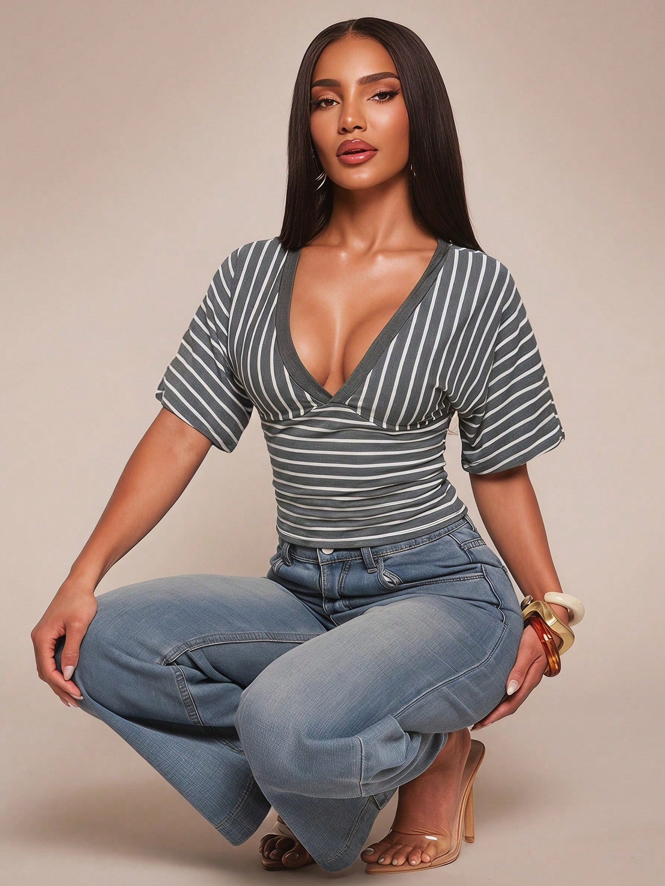 Radiana Women's Casual Sexy Versatile Blue And White Stripe Deep V-Neck Cropped T-Shirt, All-Match, Daily Casual Outings, Shopping, Vacation, Summer