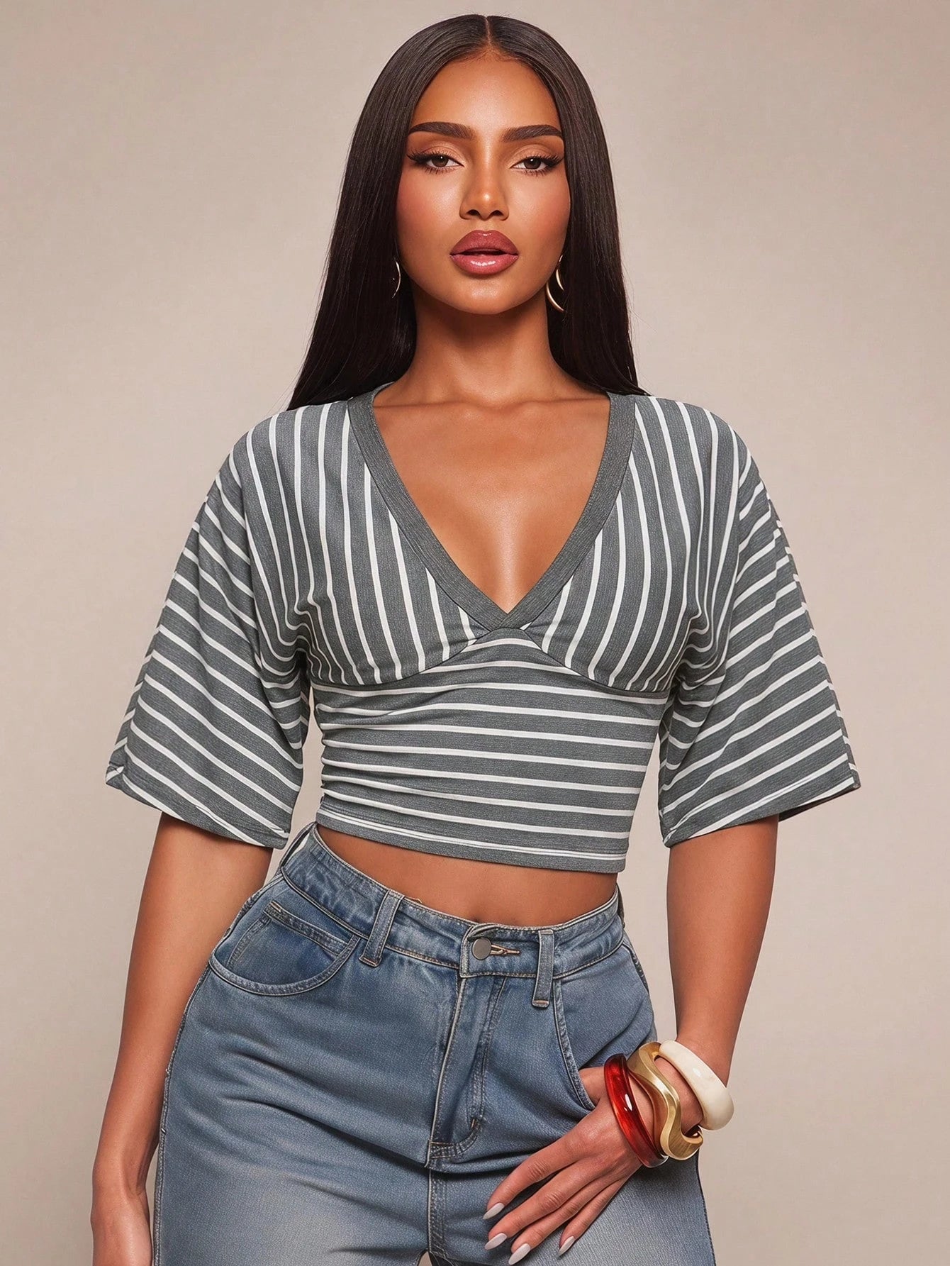 Radiana Women's Casual Sexy Versatile Blue And White Stripe Deep V-Neck Cropped T-Shirt, All-Match, Daily Casual Outings, Shopping, Vacation, Summer