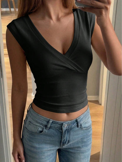 SCARLUX Summer&Fall Y2K Women Black V Neck Top, Cap Sleeve Slim Cropped Top For Back To School Street Wear