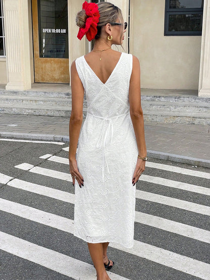 Serisse French Resort Slim Waist V-Neck Sleeveless Hollow Embroidery Dress Wedding Ladies Summer Elegant Spring New Year Party White Vacation Casual Holiday