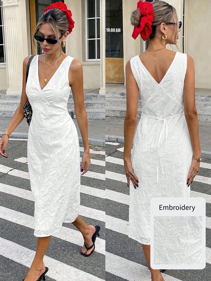 Serisse French Resort Slim Waist V-Neck Sleeveless Hollow Embroidery Dress Wedding Ladies Summer Elegant Spring New Year Party White Vacation Casual Holiday