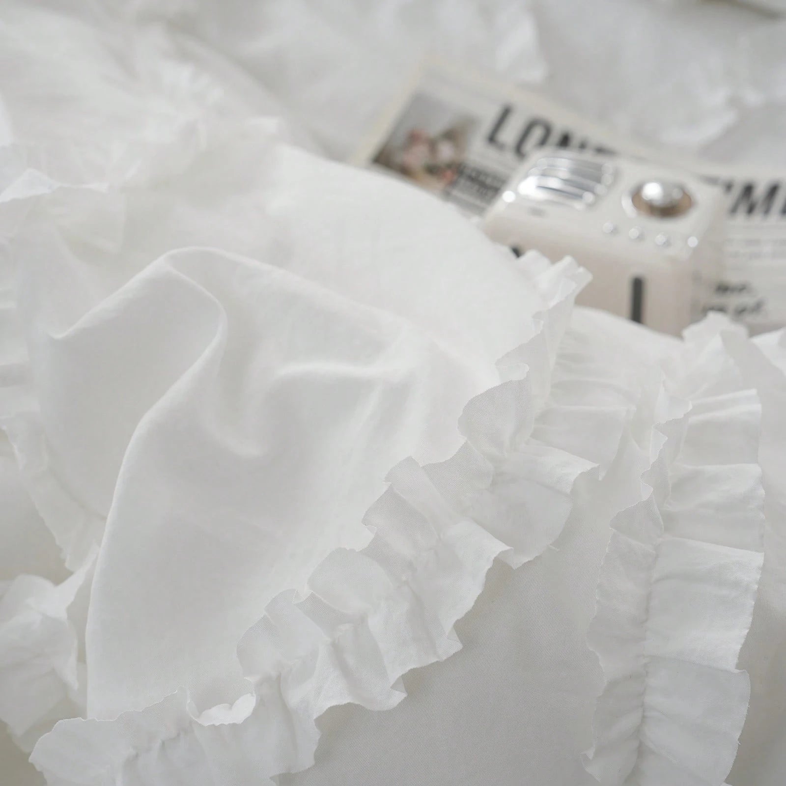 Shabby Chic Bedding Comforter Set Queen/King Size,White Comforter King Bed Set 3 Pcs,Vintage Boho Farmhouse Bedding Set,Ruffle Comforter Aesthetic Bedding Set For Women Adults Soft Lightweight Comfor