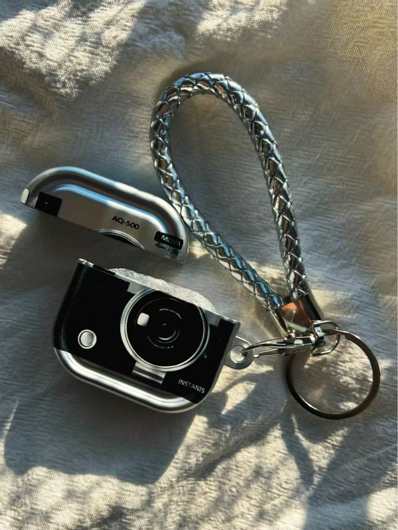 Shockproof Camera Shaped Bluetooth Earphone Case 1pc Vintage Camera Shockproof Earphone Case + Lanyard Bluetooth Earphone Charging Case Compatible With Apple 1st/2nd/3rd/Pro/Pro 2nd Generation Creativ