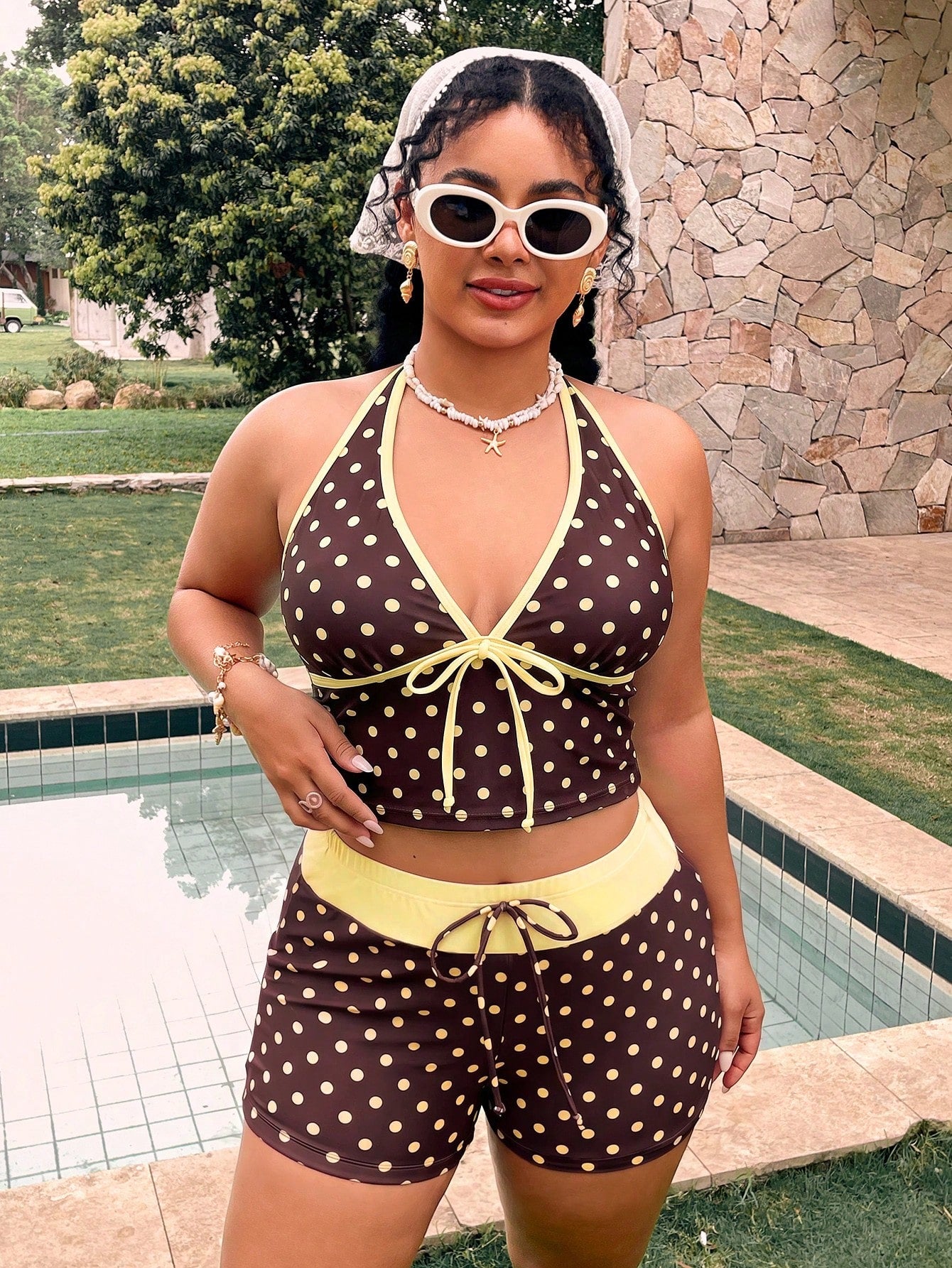 Slaydiva Plus Size Polka Dot Print Colorblock Halter Tie Tank Top And Shorts Set