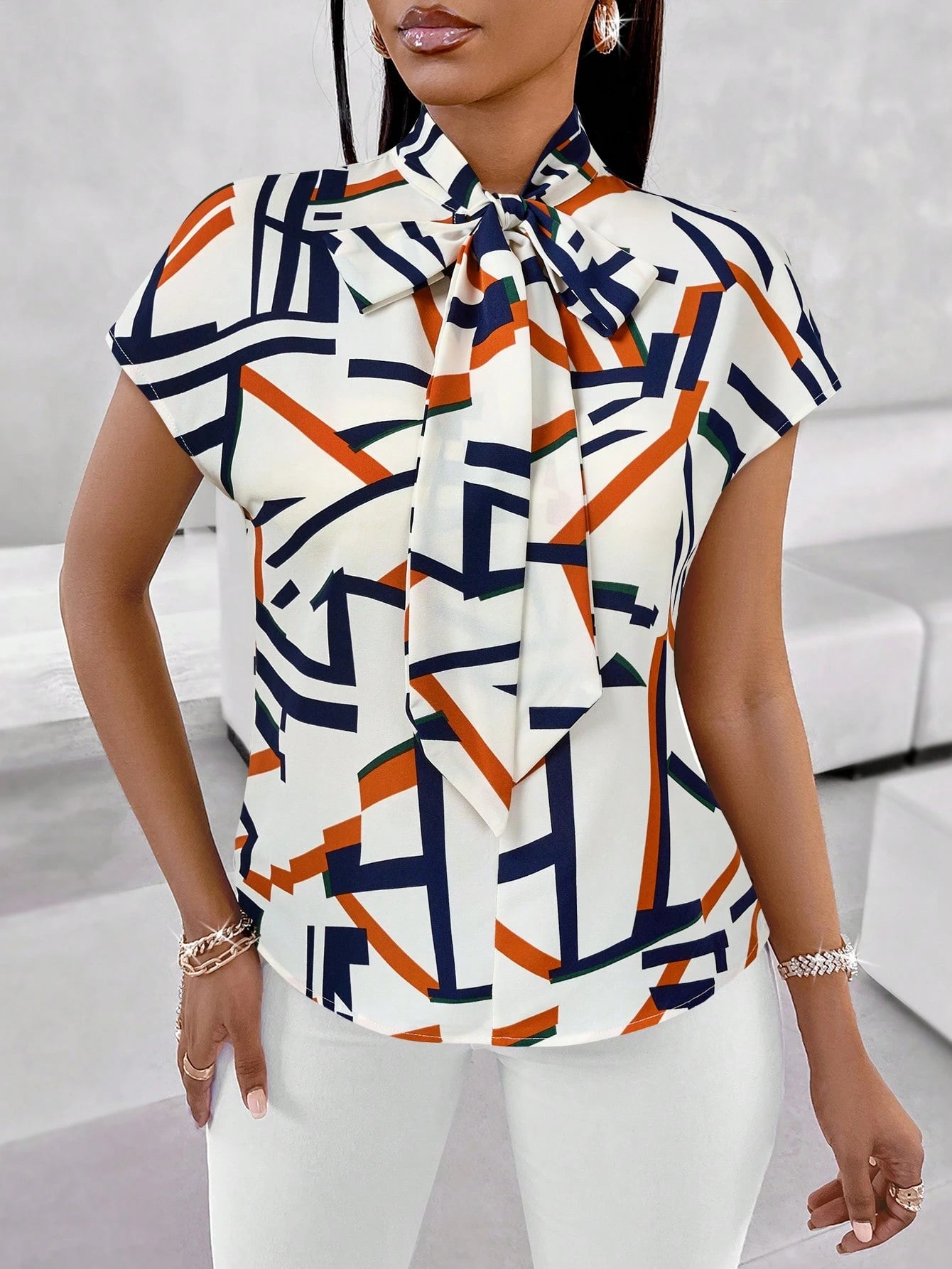 SOLERSUN Blue Bow Tie Blouse For Women, Suitable For Commuting And Casual Wear, Perfect For Spring And Summer, Ideal For Teachers.