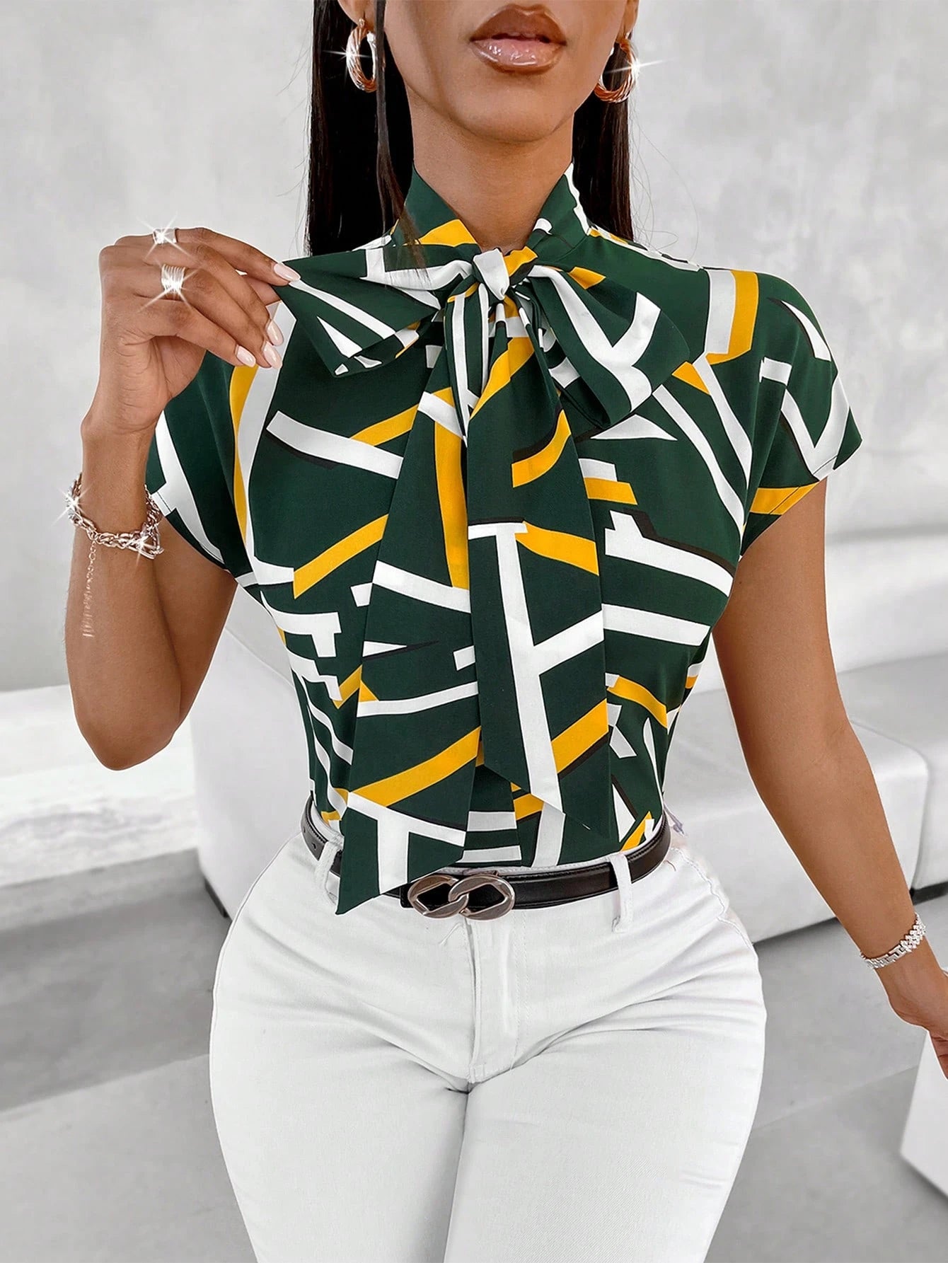 SOLERSUN Blue Bow Tie Blouse For Women, Suitable For Commuting And Casual Wear, Perfect For Spring And Summer, Ideal For Teachers.
