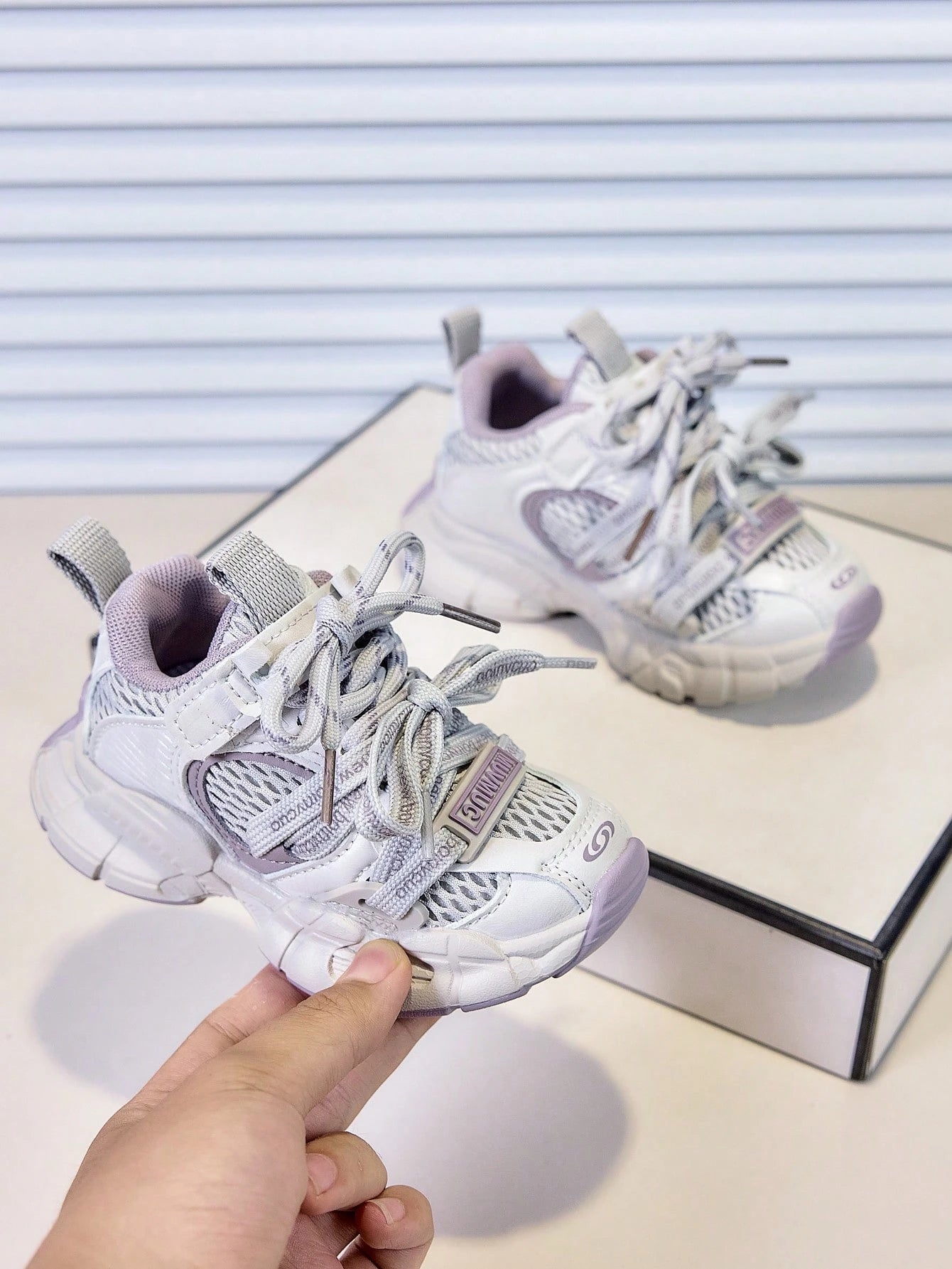 Summer New Taro Purple Girls' Mesh Chunky Sneakers, Breathable Lightweight Children's Sports Shoes, Soft Sole Anti-Slip Baby Functional Shoes, Versatile Colorblock Casual Running Shoes, Hook And Loop