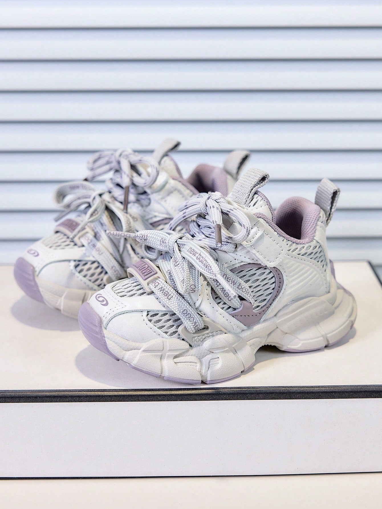 Summer New Taro Purple Girls' Mesh Chunky Sneakers, Breathable Lightweight Children's Sports Shoes, Soft Sole Anti-Slip Baby Functional Shoes, Versatile Colorblock Casual Running Shoes, Hook And Loop