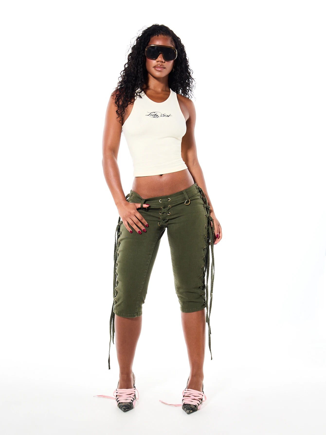 SUMWON Lucky Girl Script Print Ribbed Knit Sleeveless Crop Tank Top With Scoop Neck Summer Festival Night Out Y2K Style