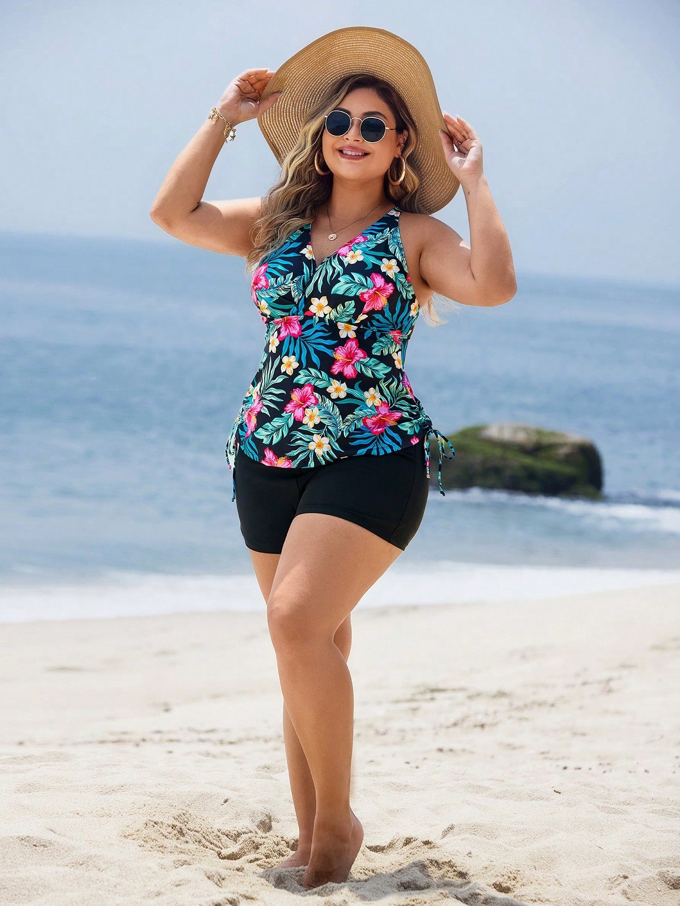 Swim Lushoire Plus Size Tropical Floral Print Halter Bikini Top For Summer Beach Vacation