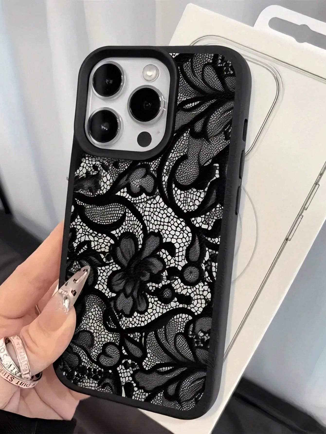 TPU Black Lace Shockproof TPU Lace 1pc Lace TPU Shockproof Flower Painted Matte Litchi Texture Full Coverage Phone Protective Case Compatible With 11 12 13 14 15 16 17 Pro Max Spring Gift Birthday Ann