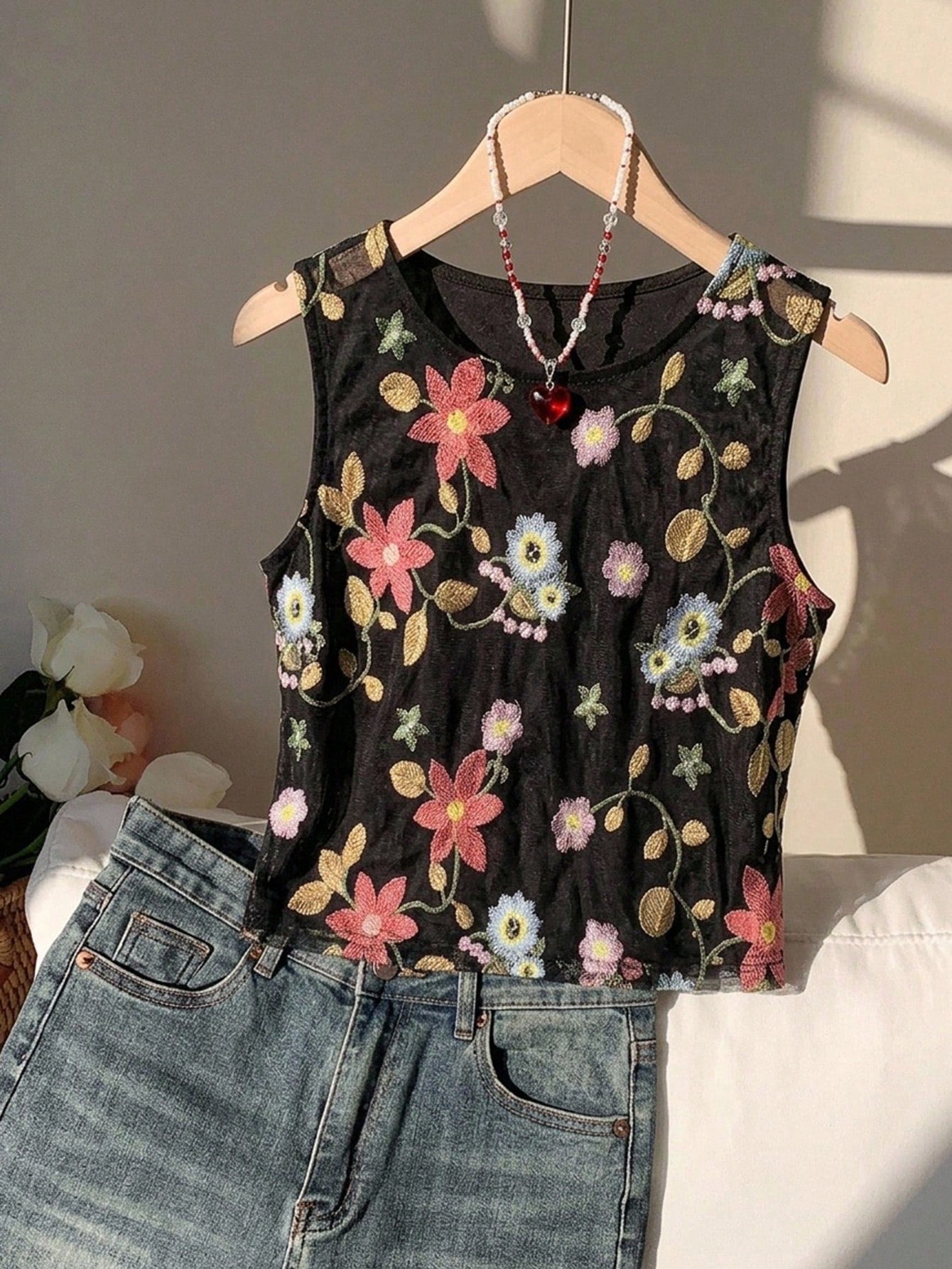 Travachic Plus Size Women's Floral Embroidered Pattern Casual Elegant Traditional Versatile Everyday Top Vacation Evening Black Summer