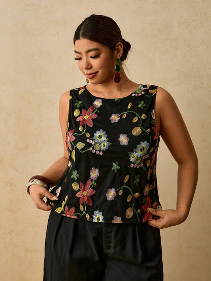 Travachic Plus Size Women's Floral Embroidered Pattern Casual Elegant Traditional Versatile Everyday Top Vacation Evening Black Summer
