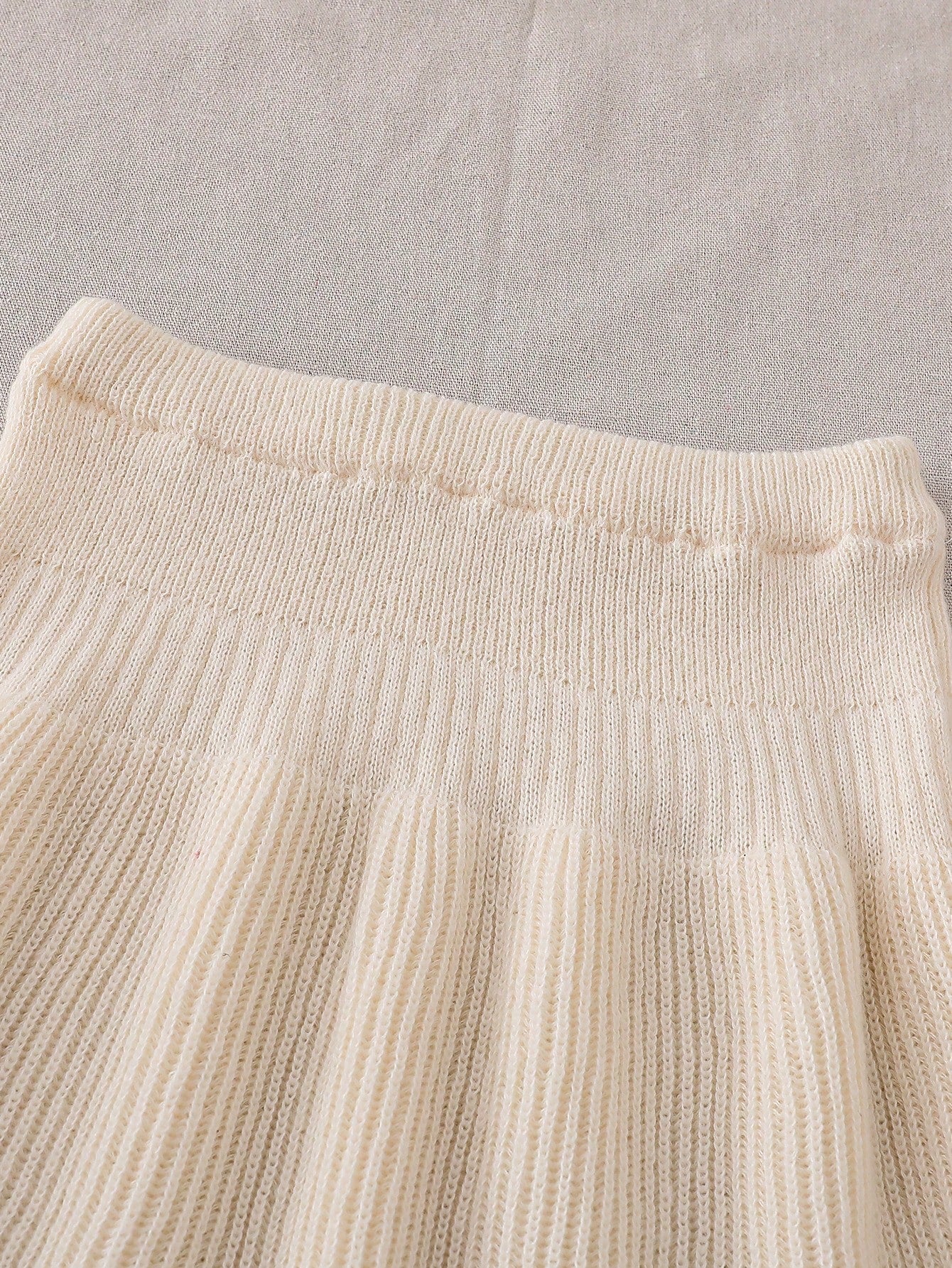 Tween Girl Winter Knit 2 Pieces Set, Cute 3D Bow Sweater With Pleated Skirt, Elegant And Adorable,Suitable For Autumn/Winter Back To School Clothes