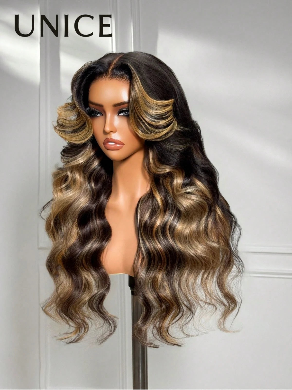 UNice 7x5 Bye Bye Knots Glueless Wig Drawstring Fit For All Sizes Pre Cut Lace Front Wigs Butterscotch Highlights Brown Loose Wave Wig With Free Face Framing Bangs 100% Human Hair Put On And Go Wig Pr