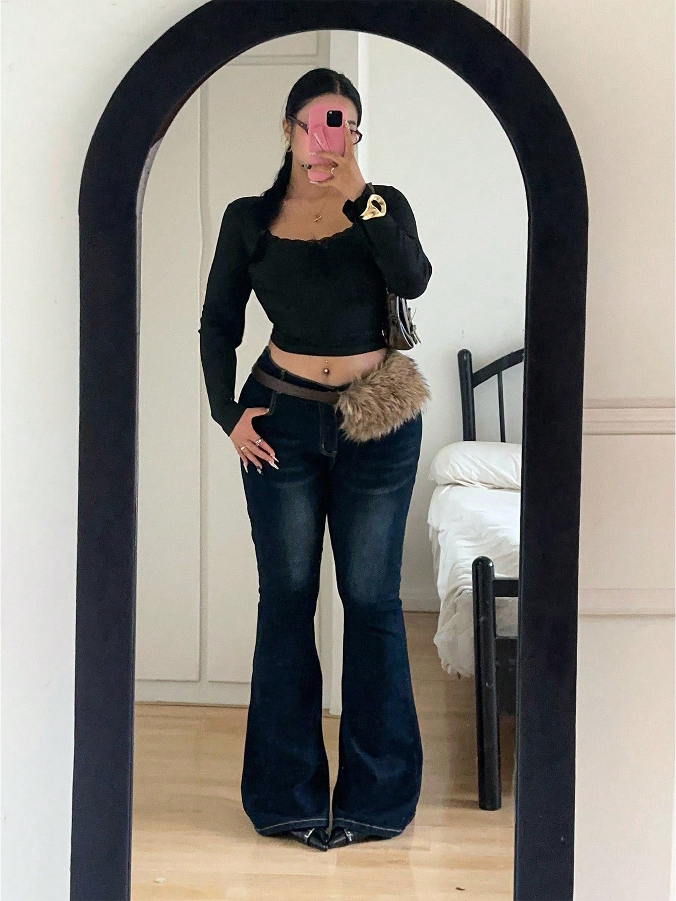 Vibekara Plus Size Casual Solid Color Lace Trim Cropped T-Shirt, Black Long Sleeve Top Tee Fall