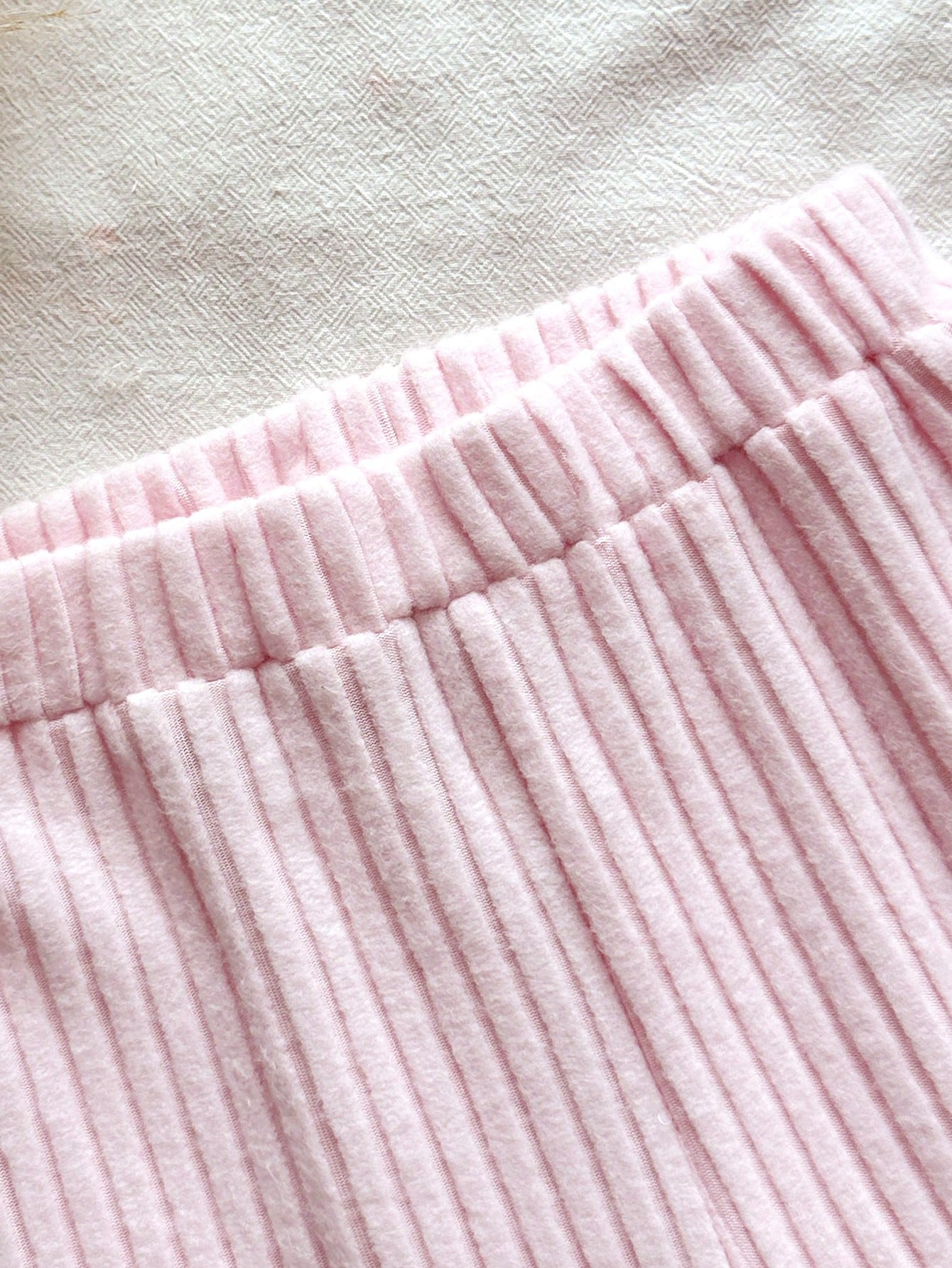 Vintaside Kids Baby Girl 0-3 Years Autumn Embroidered Strawberry Ribbed Knit Long Sleeve Top And Flare Pants Set, Pink, Suitable For Daily Wear, High Neck Casual Everyday Outfit