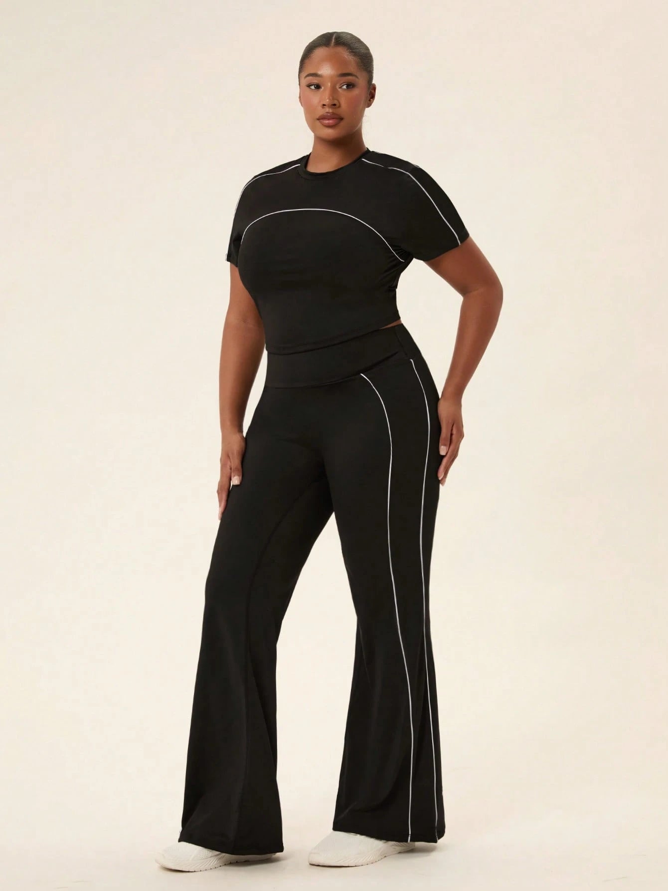 Voyena Plus Size Women's Short Sleeve T-Shirt And Flare Pants Casual Sports Set Fall Daily Lounging, Casual Wear, Running, And Going Out Yoga