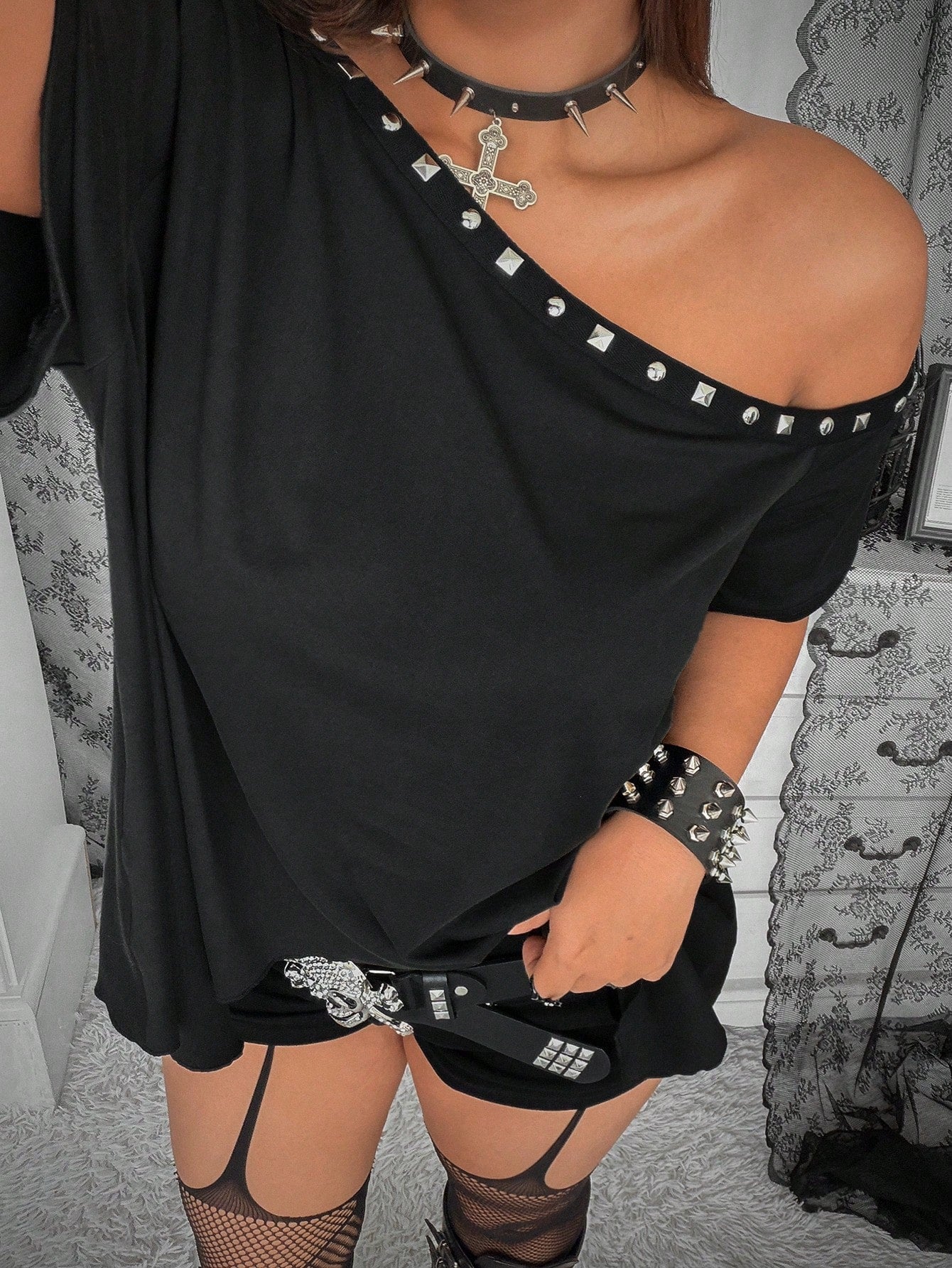 Whyspr Plus Size Loose Asymmetrical Hem T-Shirt With Rivet Decor On Asymmetric Shoulder