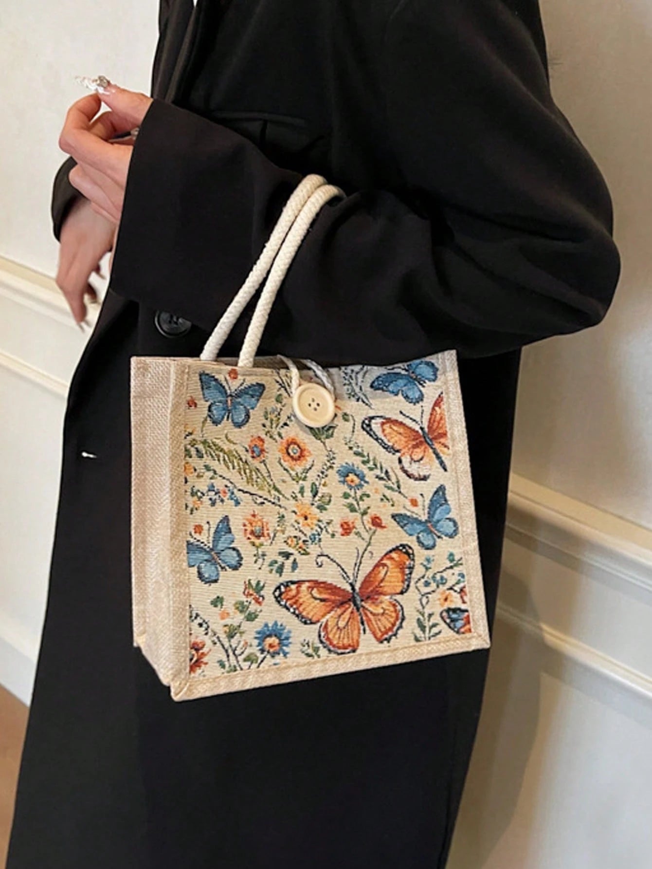 Women's Beige Linen Tote Bag-Suitable For Various Occasions Such As Dates, Back-To-School, The Beach, Commuting, Picnics, And Camping.