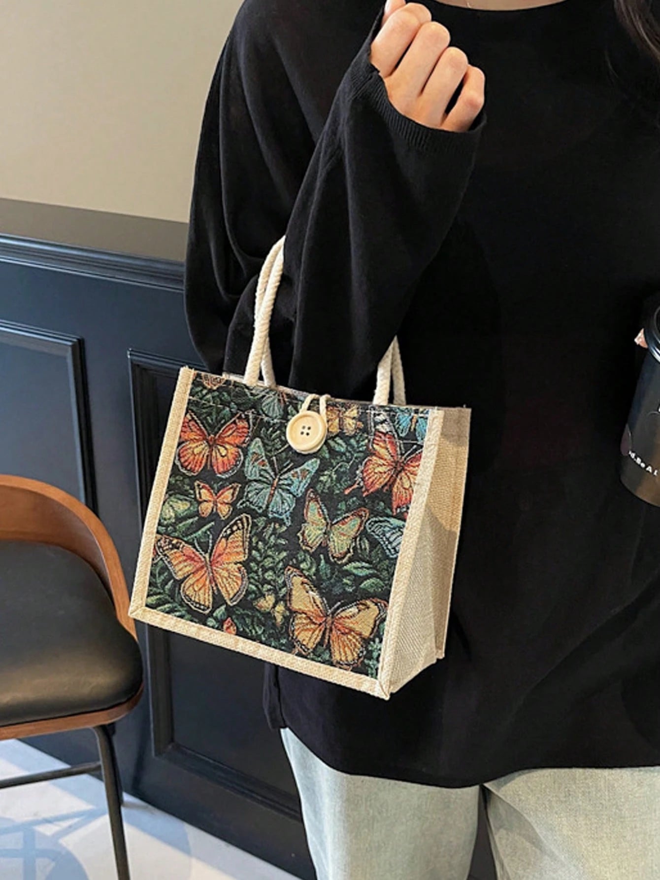 Women's Beige Linen Tote Bag-Suitable For Various Occasions Such As Dates, Back-To-School, The Beach, Commuting, Picnics, And Camping.