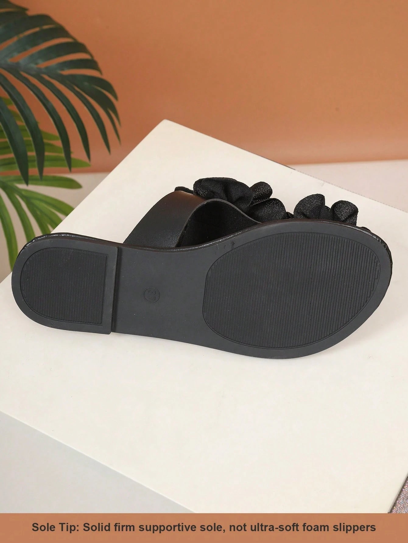 Women's Black 3D Flower Decor Thong Sandals, Summer Casual Vacation Beach Shoes, Narrow Fit, Wide Feet/High Instep Recommend Size Up