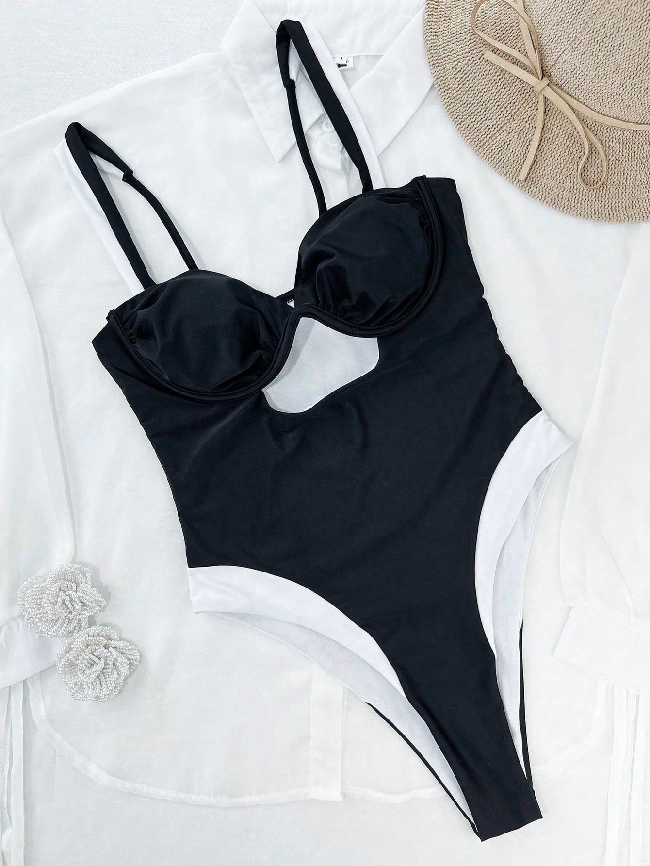 Women's Color-Blocked One-Piece Swimsuit. Sexy Color Contrast Trim Flatters The Figure, Ideal For Beach Holidays And Vacation Style Looks. Black Summer