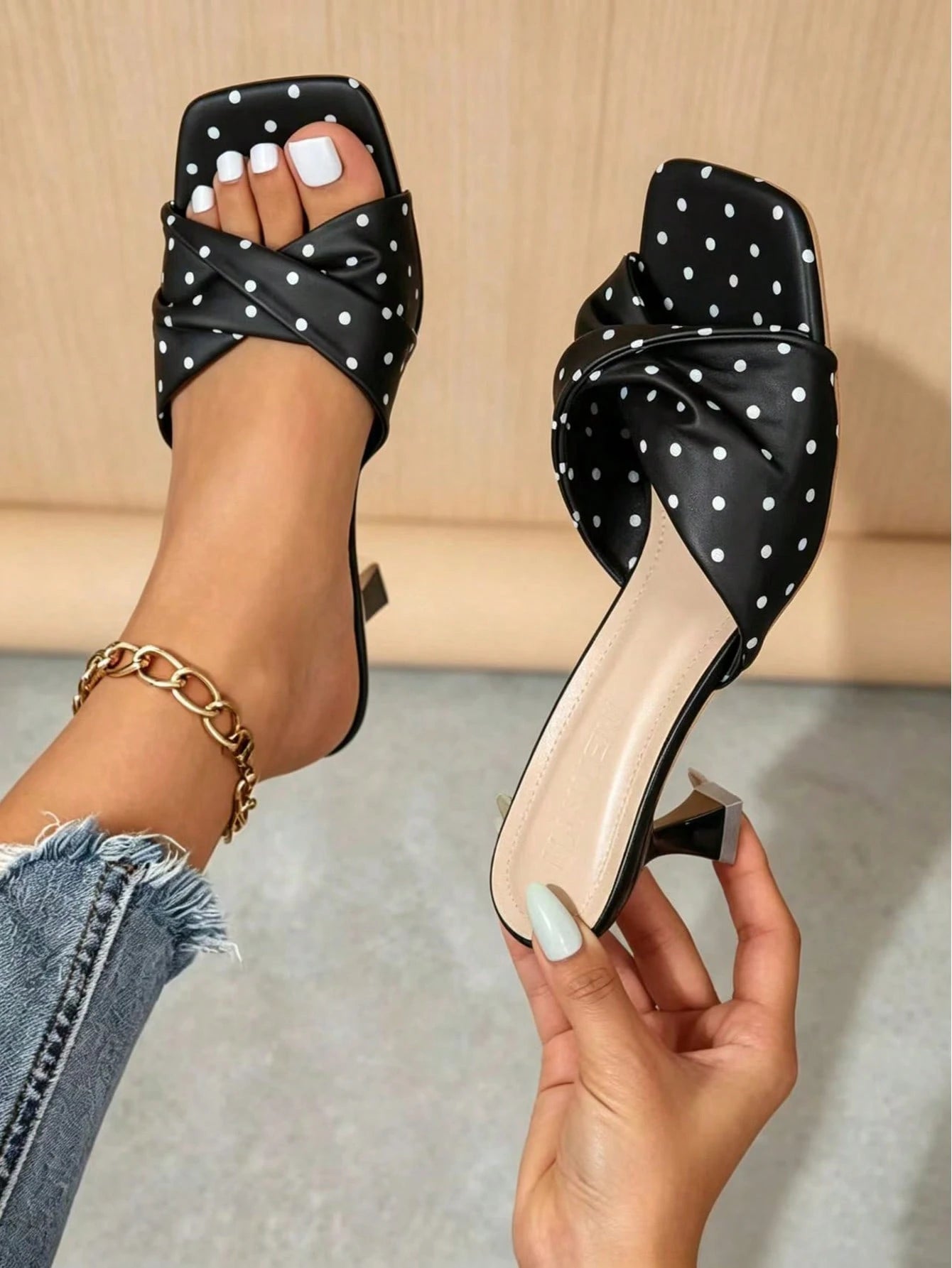 Women's Fashion Square Toe Open Toe Summer Plus Size Polka Dot Pleated Slip-On Elegant Commute Stiletto High Heel Sandals