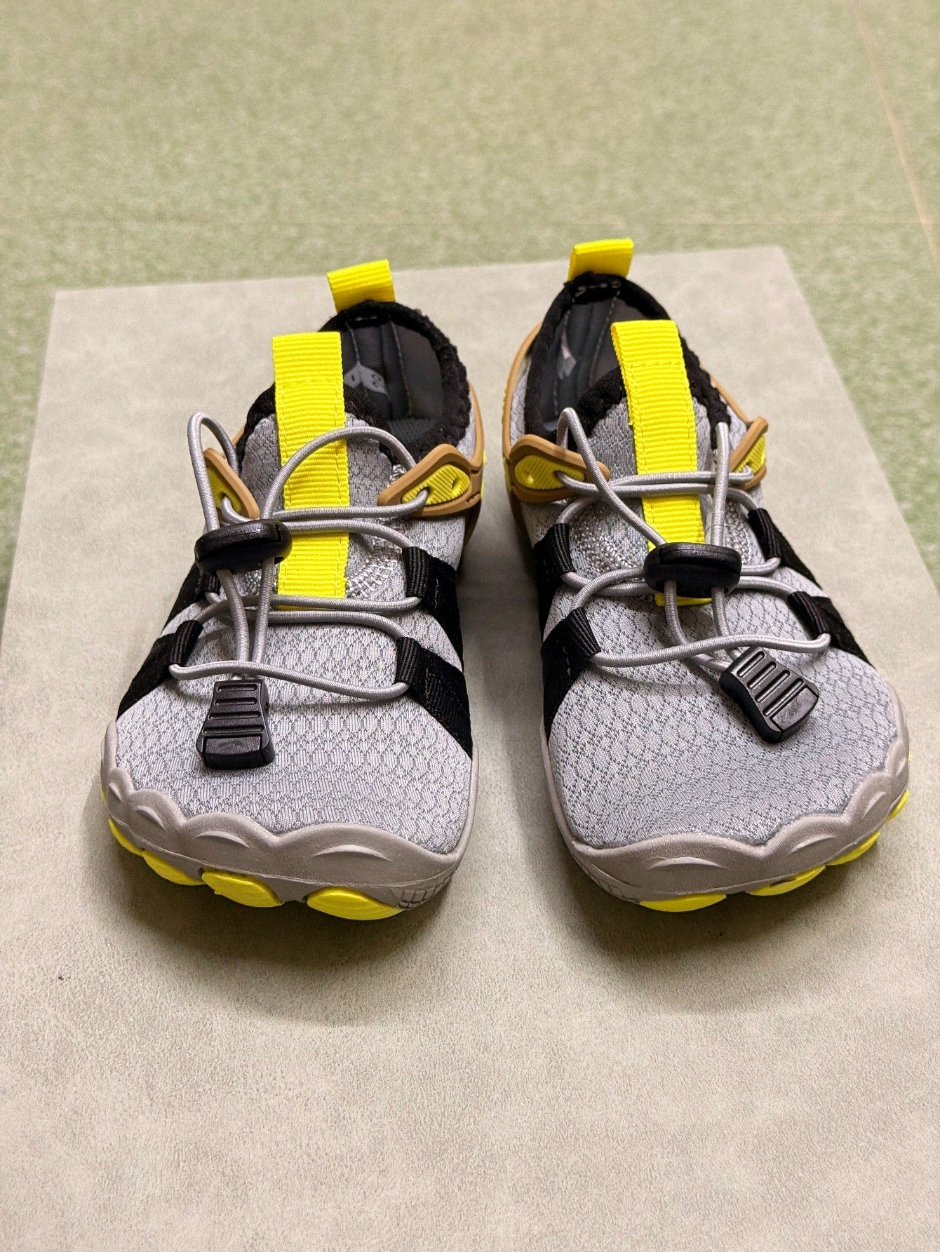 Women's Outdoor Water Shoes/Wading Shoes/Colorblock 2026 New Style Water Shoes Outdoor Beach Shoes Women's Swimming Diving Water Shoes Non-Slip Wading Shoes Couples Hiking Climbing/Suitable For Swimmi