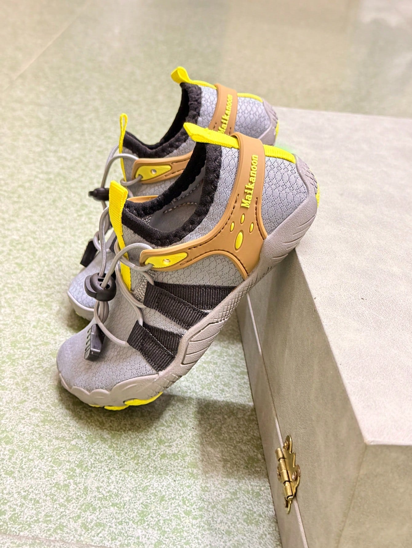 Women's Outdoor Water Shoes/Wading Shoes/Colorblock 2026 New Style Water Shoes Outdoor Beach Shoes Women's Swimming Diving Water Shoes Non-Slip Wading Shoes Couples Hiking Climbing/Suitable For Swimmi