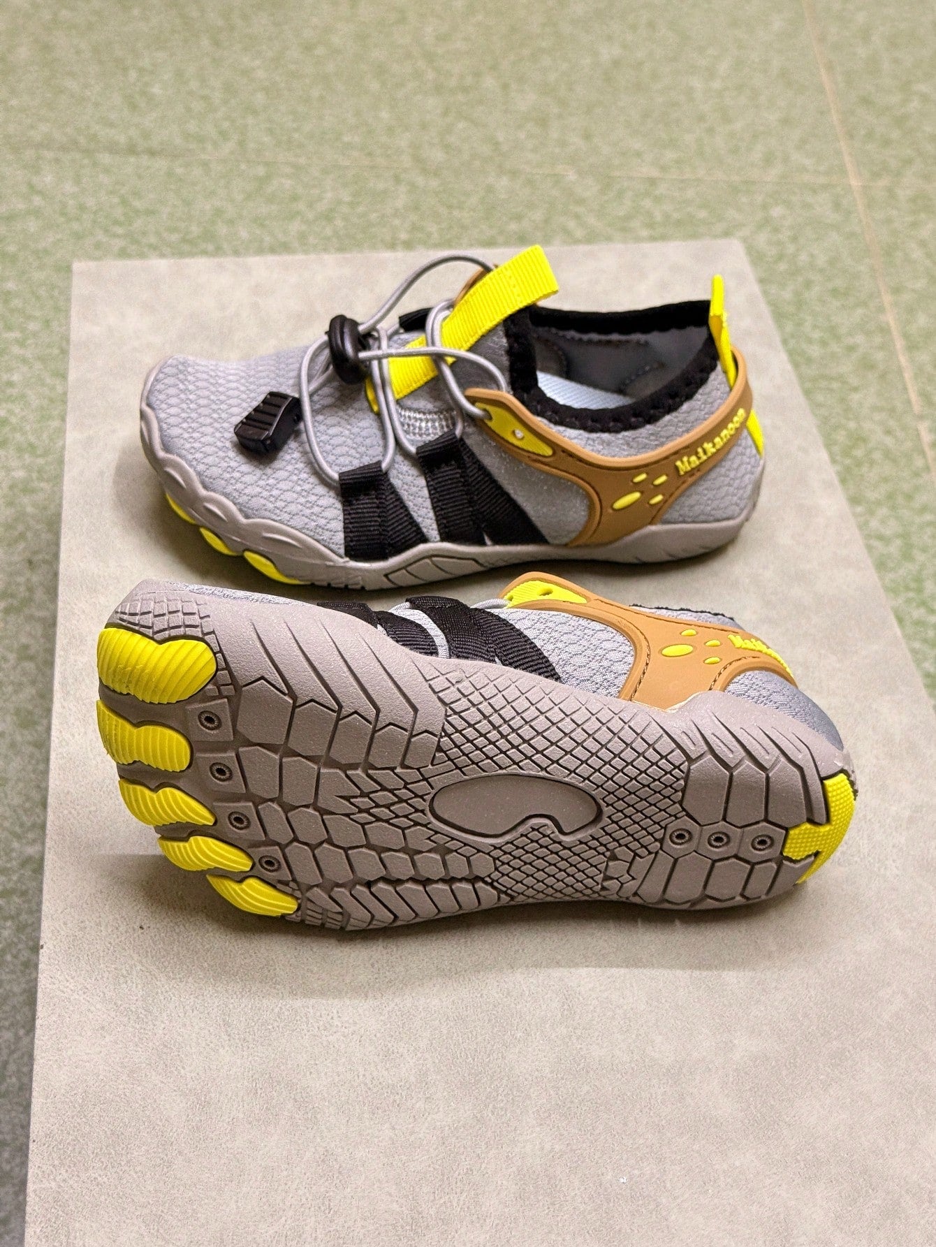 Women's Outdoor Water Shoes/Wading Shoes/Colorblock 2026 New Style Water Shoes Outdoor Beach Shoes Women's Swimming Diving Water Shoes Non-Slip Wading Shoes Couples Hiking Climbing/Suitable For Swimmi