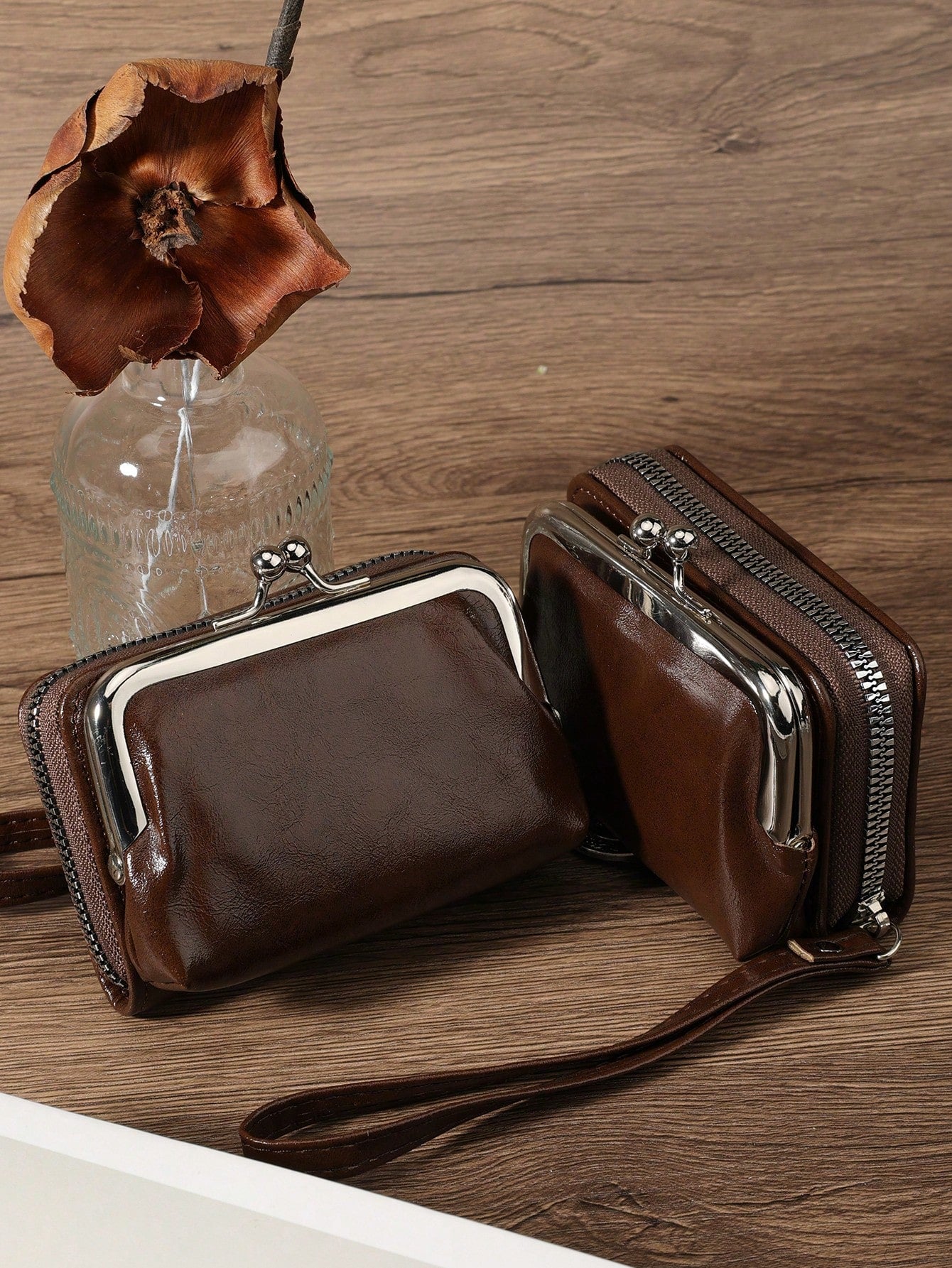 Women's Short PU Leather Wallet, Zipper Clasp Multi-Function Large Capacity Coin Purse Card Holder, Lightweight Fashion Modern Business Zipper Credit Card Wallet, Business Casual Teacher's Day Gift, A