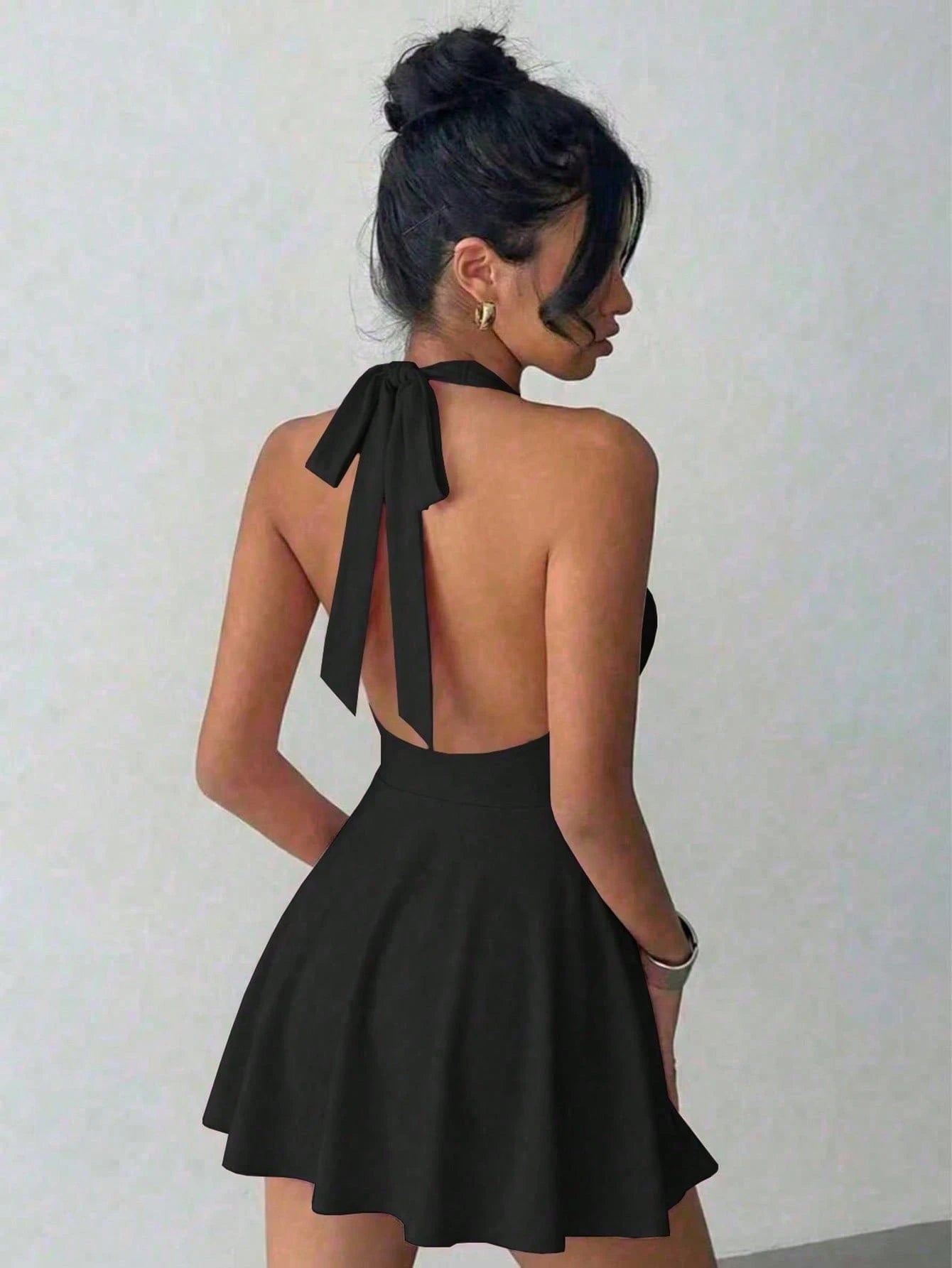 Women's Solid Color Knit V-Neck Halter Sexy Backless Elegant Vacation Fashion Mini Dress With Safety Shorts Party Summer Black