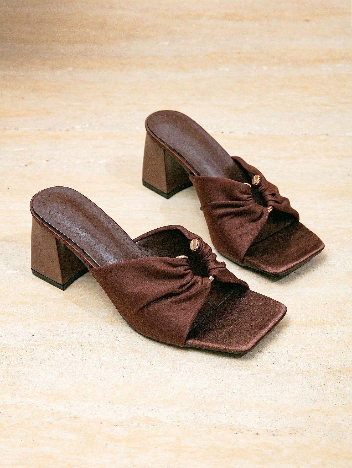 Women's Square Toe Chunky High Heel Buckle Sandals, Summer Shoes, Open Toe, Gold, Brown