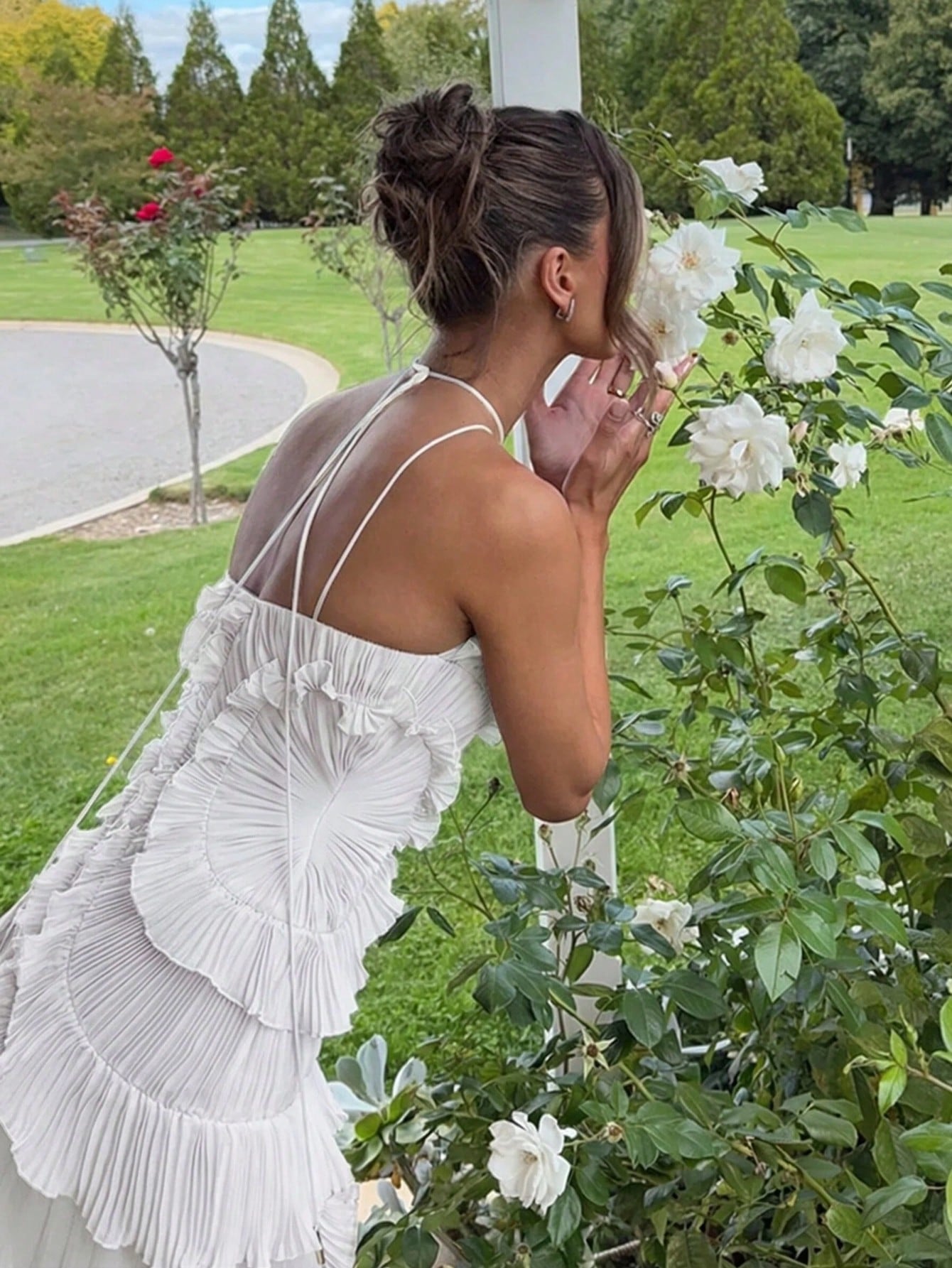 Women's White Lightweight Halter Neck Backless Ruffle Mid-Length A-Line Dress, Sleeveless Polyester Elegant Party, Vacationcore Summer